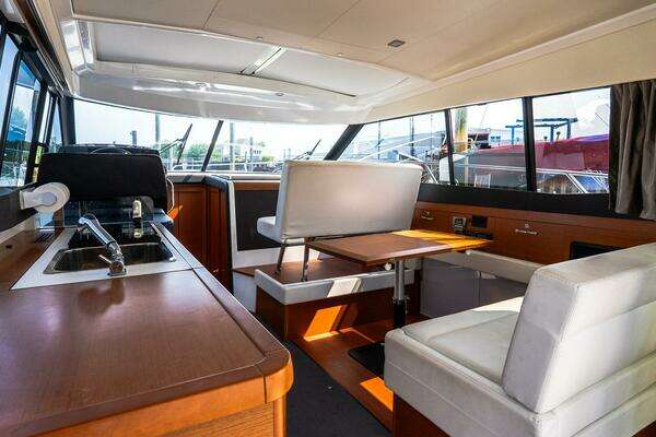 Jeanneau NC 11 Yacht For Sale