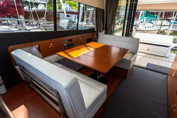 Jeanneau NC 11 Yacht For Sale