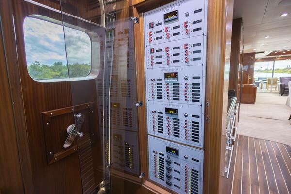 Okie Dokie 88ft Hargrave Yacht For Sale