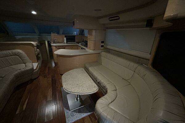 Sea Ray 560 Sedan Bridge Yacht For Sale