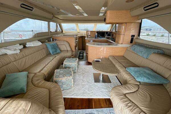 Sea Ray 560 Sedan Bridge Yacht For Sale