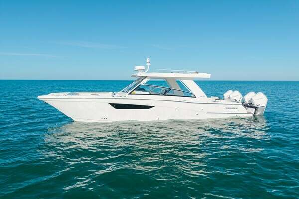 40-ft-World Cat-2024-400 DC-X- Naples Florida United States  yacht for sale