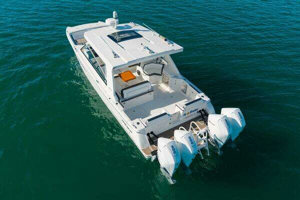 World Cat 400 DC-X Yacht For Sale