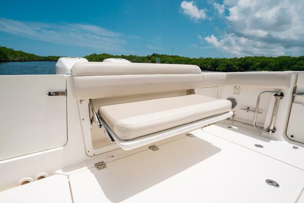33ft Center Console Yacht For Sale