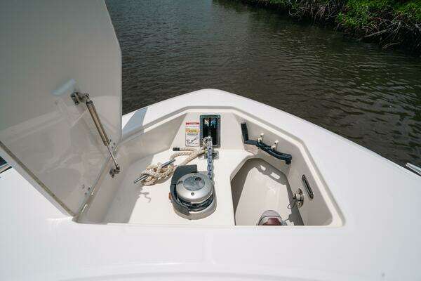 Center Console 330 Outrage Yacht For Sale