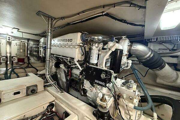 2005 Ocean Yachts 46