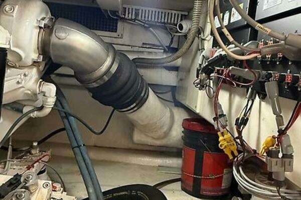 2005 Ocean Yachts 46