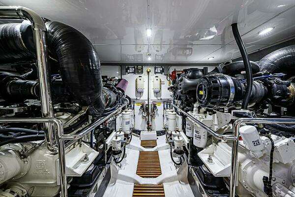 Marlow Explorer 66E Yacht For Sale