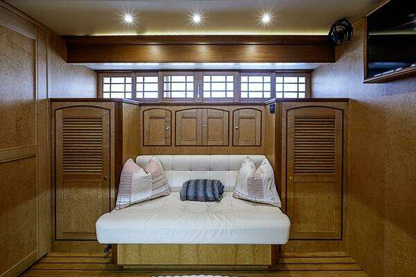 Marlow Explorer 66E Yacht For Sale