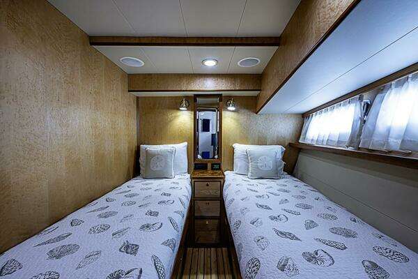 Marlow Explorer 66E Yacht For Sale