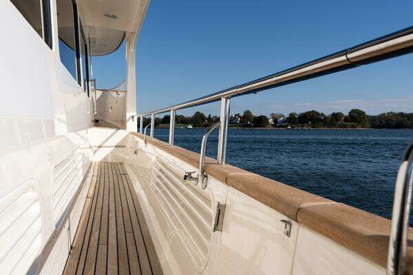 Marlow 72 E-CB Yacht For Sale