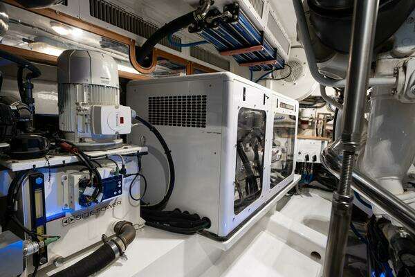 Marlow 72 E-CB Yacht For Sale