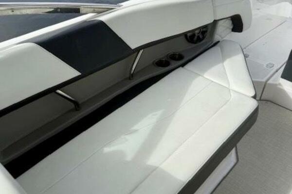 26ft Regal Yacht For Sale