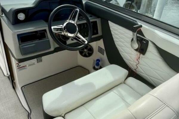 26ft Regal Yacht For Sale