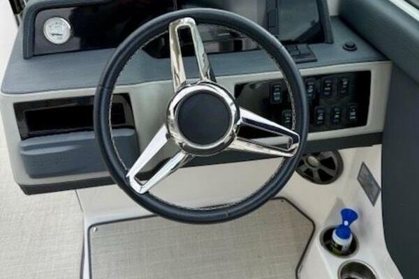 26ft Regal Yacht For Sale