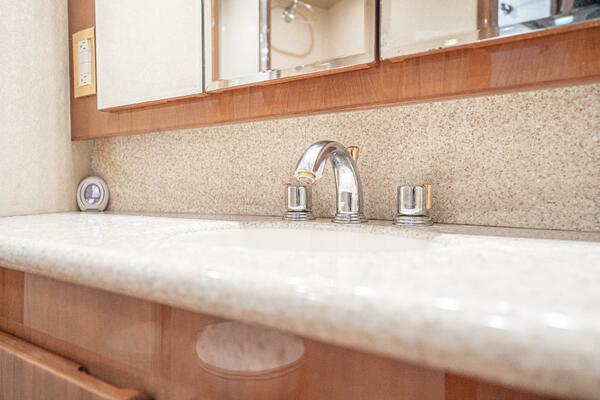 Manana 43ft Egg Harbor Yacht For Sale