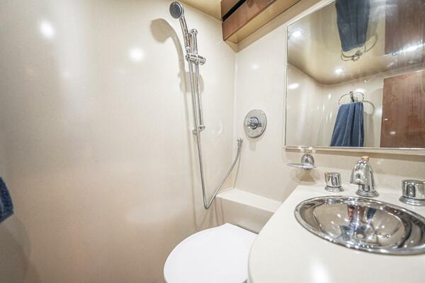 Manana 43ft Egg Harbor Yacht For Sale