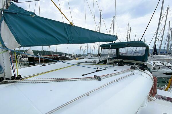 Pilgrim 39ft Lagoon Yacht For Sale