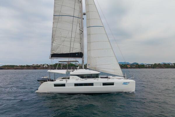 Hortz 48ft Lagoon Yacht For Sale