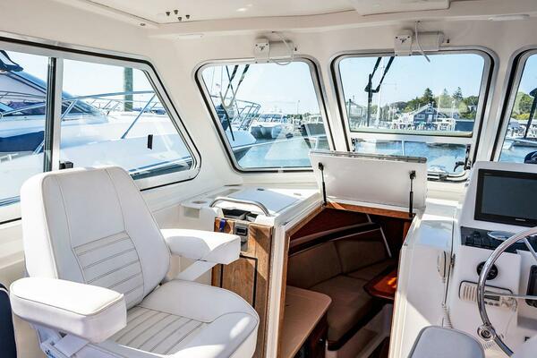 ARCHIMEDES 29ft Back Cove Yacht For Sale