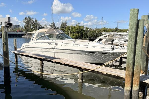 Banking Memories 41ft Sea Ray Yacht For Sale