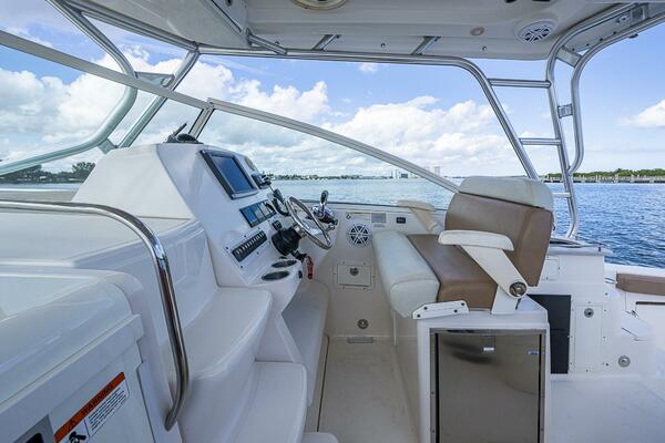 KERNTOWN 34ft Wellcraft Yacht For Sale