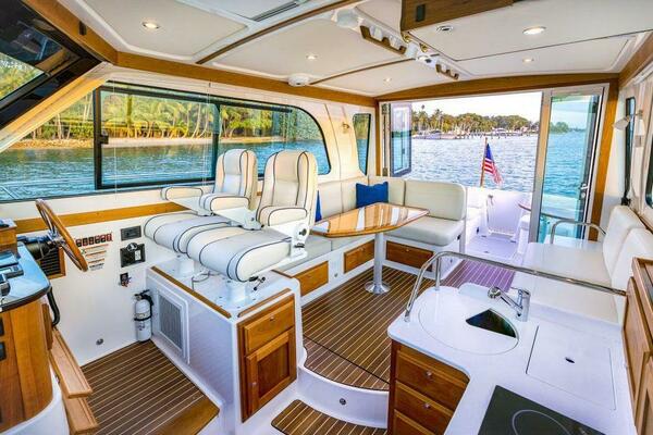 37ft Back Cove Yacht For Sale