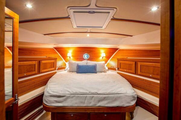 37ft Back Cove Yacht For Sale
