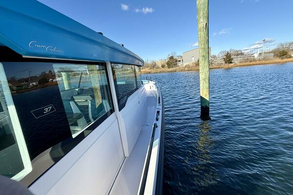 Too Blue 37ft Axopar Yacht For Sale