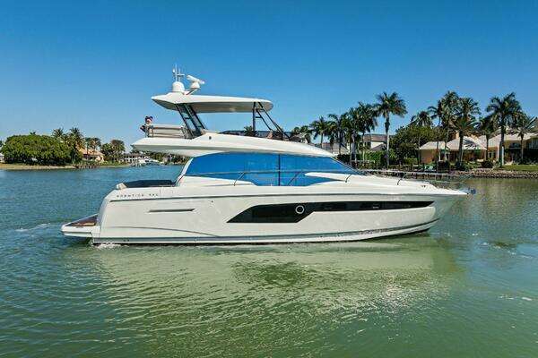 PRESTIGE - 520 Flybridge