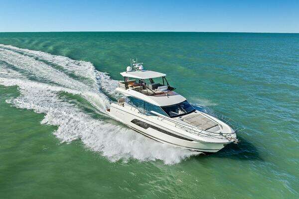 Prestige 520 Flybridge Yacht For Sale