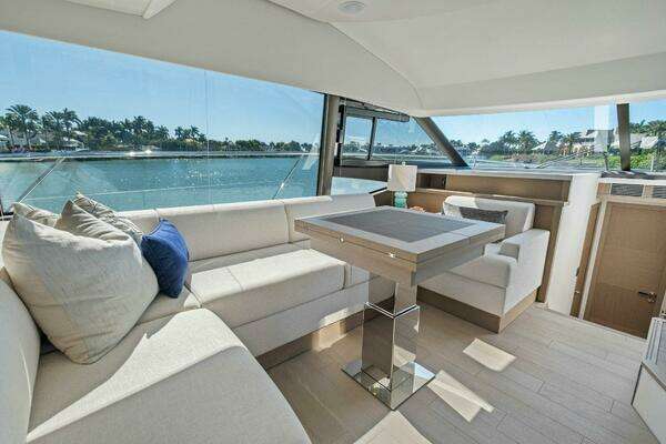 Prestige 520 Flybridge Yacht For Sale