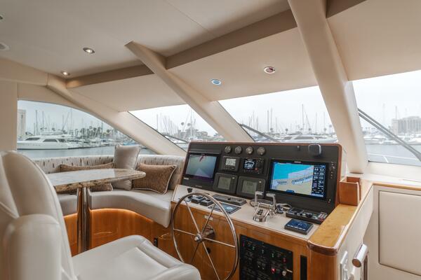 UNA VIDA  64ft Hatteras Yacht For Sale