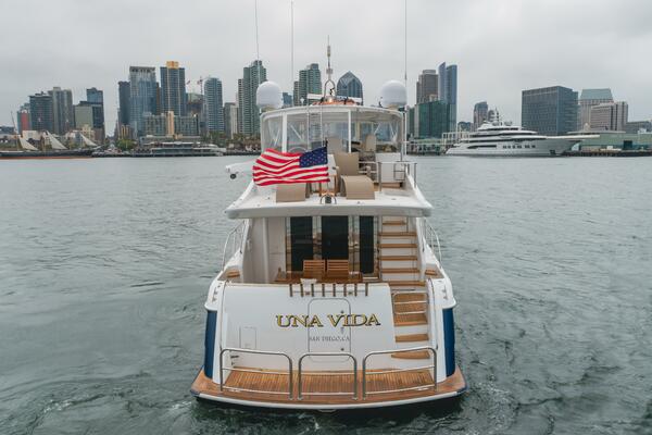 UNA VIDA  64ft Hatteras Yacht For Sale