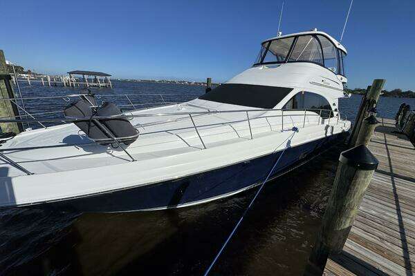 Sea Ray 58 Sedan Bridge Yacht For Sale