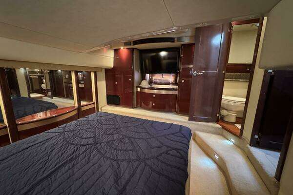 Sea Ray 58 Sedan Bridge Yacht For Sale