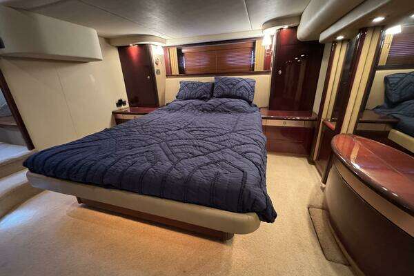 Sea Ray 58 Sedan Bridge Yacht For Sale