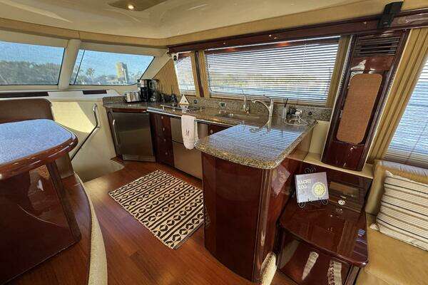 Sea Ray 58 Sedan Bridge Yacht For Sale