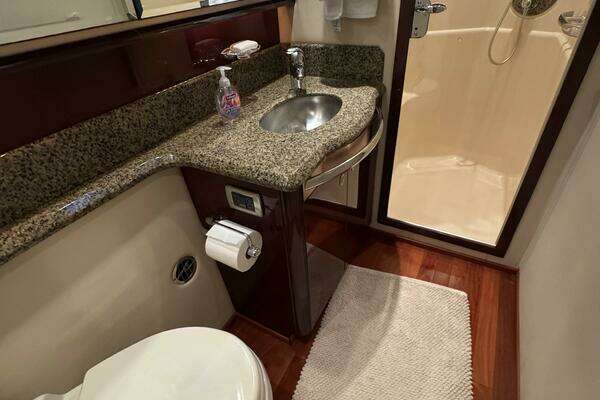 Sea Ray 58 Sedan Bridge Yacht For Sale