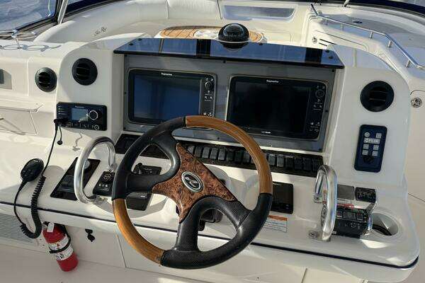 Sea Ray 58 Sedan Bridge Yacht For Sale