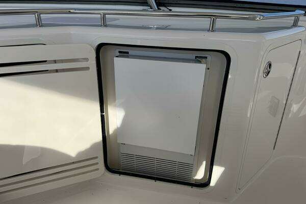 Sea Ray 58 Sedan Bridge Yacht For Sale