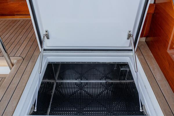 HT HOOK 72ft Merritt Yacht For Sale