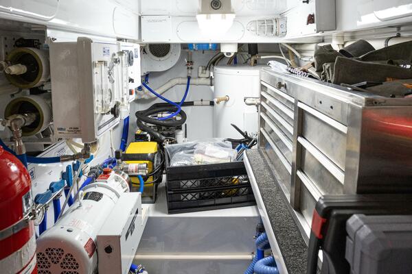 HT HOOK 72ft Merritt Yacht For Sale