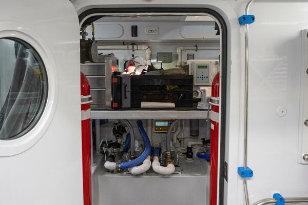 HT HOOK 72ft Merritt Yacht For Sale