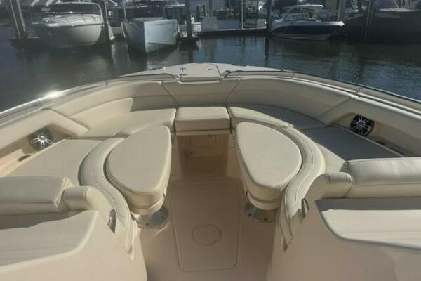 2025 Grady-White Freedom 375 SUZY Q 