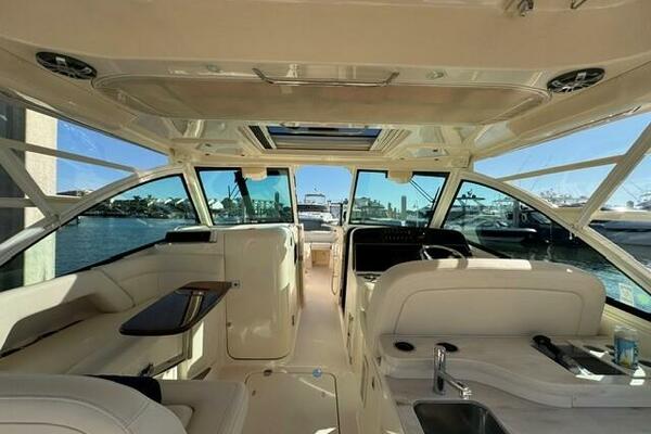 2025 Grady-White Freedom 375 SUZY Q 