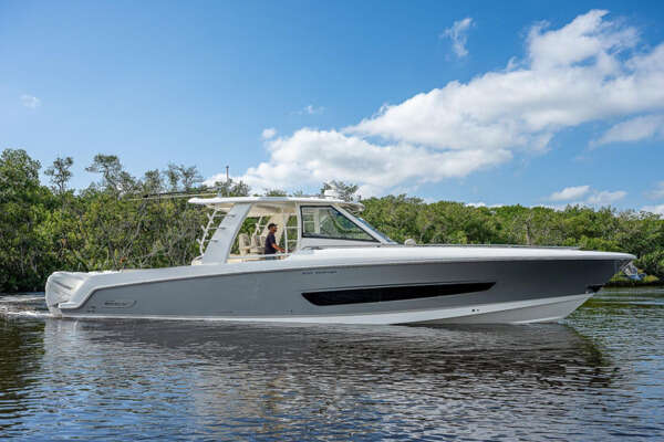 42-ft-Boston Whaler-2020-Outrage-AJ   Bermuda  yacht for sale