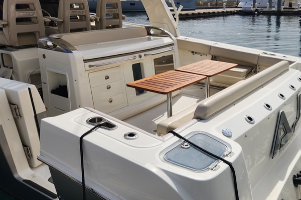AJ 42ft Boston Whaler Yacht For Sale
