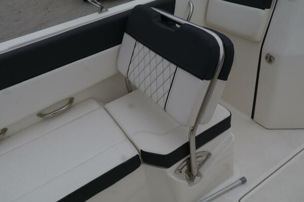 22ft Bayliner Yacht For Sale
