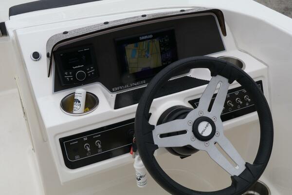 22ft Bayliner Yacht For Sale